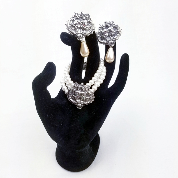 Artisan 925 SS & Faux Pearl Bracelet & Earrings - Picture 2 of 16